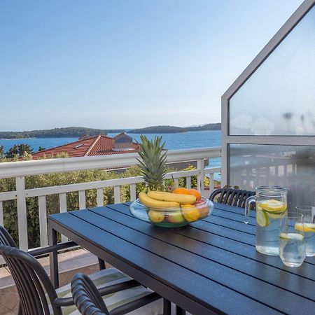 Hvar Pavicic Top View Apartments ฮวาร์ ภายนอก รูปภาพ