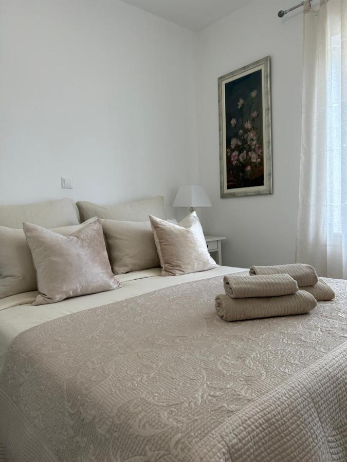 Hvar Pavicic Top View Apartments ฮวาร์ ภายนอก รูปภาพ